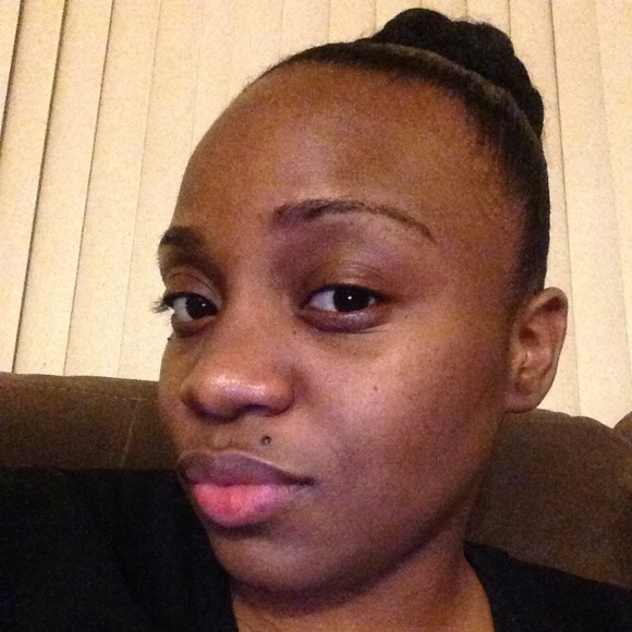 Meet your Posher, Monique - Picture 1 of 1